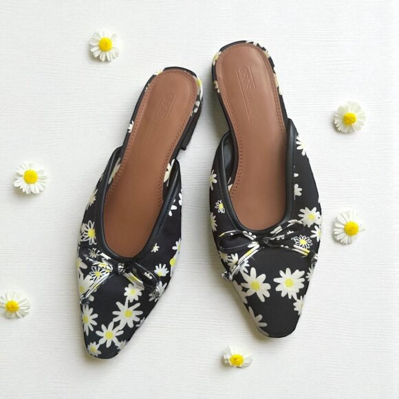 ASOS Women's Black White Daisy Print Mules Flats Size UK 4 / US 6 - Picture 1 of 9